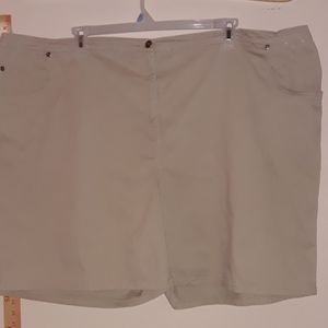 32 Liz and me shorts